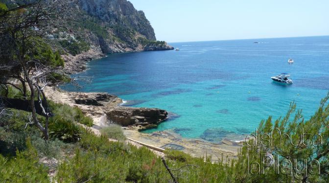 excursión en yate a cala llamp